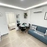 شقة 11. Beautiful Esmeralda, A/c, Wifi